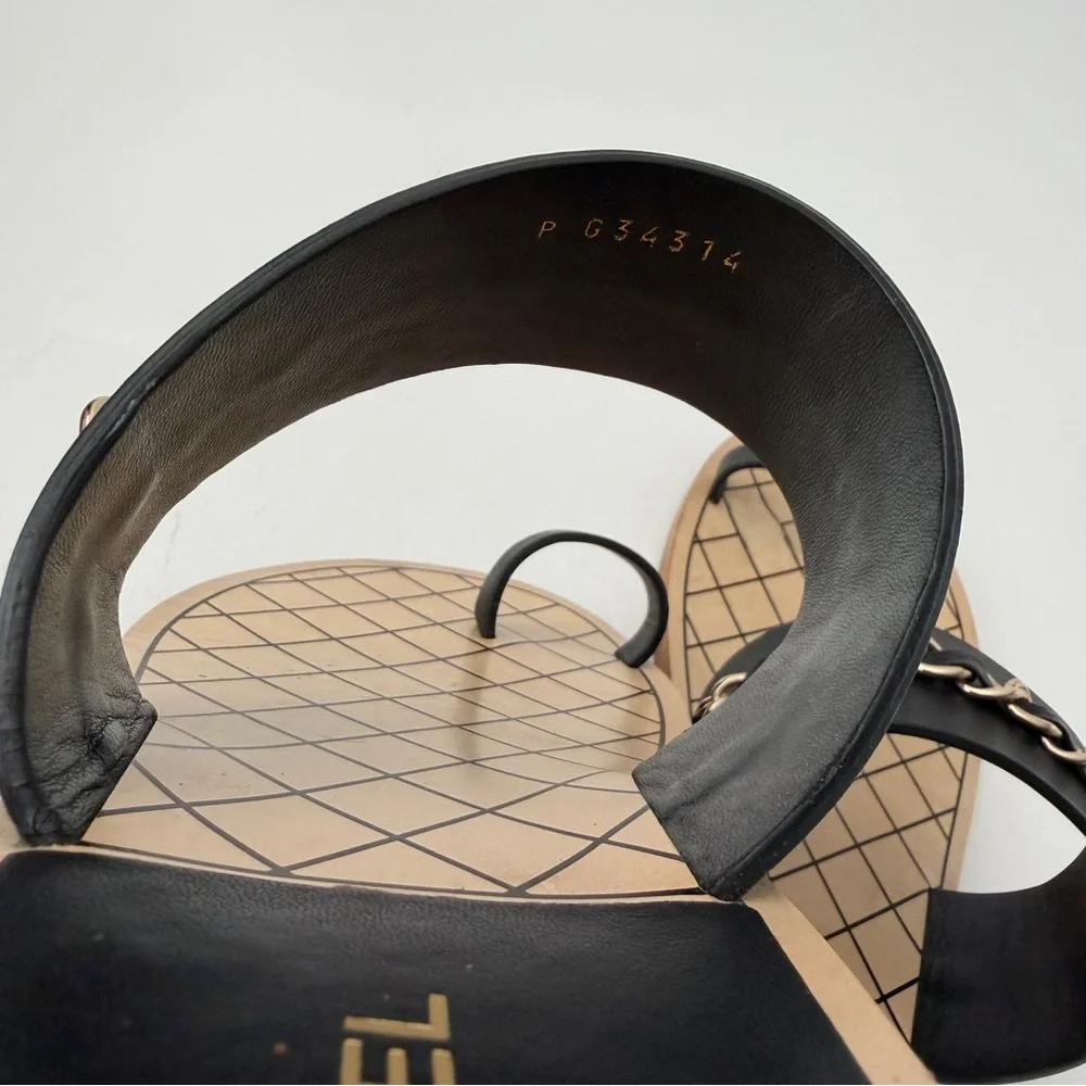 CHANEL | Chain CC Toe Ring Sandals Black Leather Flats EU 40 - Picture 9 of 16